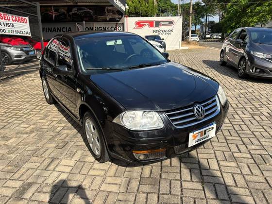 VOLKSWAGEN BORA 2.0 MI 8V GASOLINA 4P TIPTRONIC